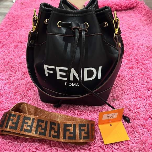 designer bag Handbags - Fendi designer bucket bag new